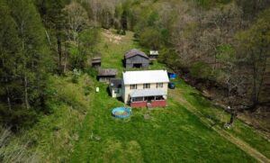 Diamond in the Rough! On 27 acres in Kentucky. Circa 1927. $135,000
