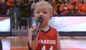 3-YEAR-OLD FEARLESSLY SINGS NATIONAL ANTHEM IN FRONT OF A CROWD