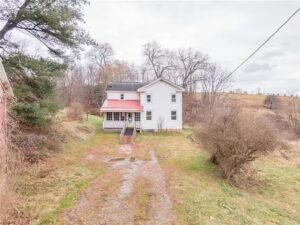 1780S FARMHOUSE IN MARION CENTER, PENNSYLVANIA $63,500