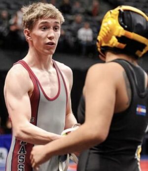 High school wrestler forfeits tournament after seeing opponent