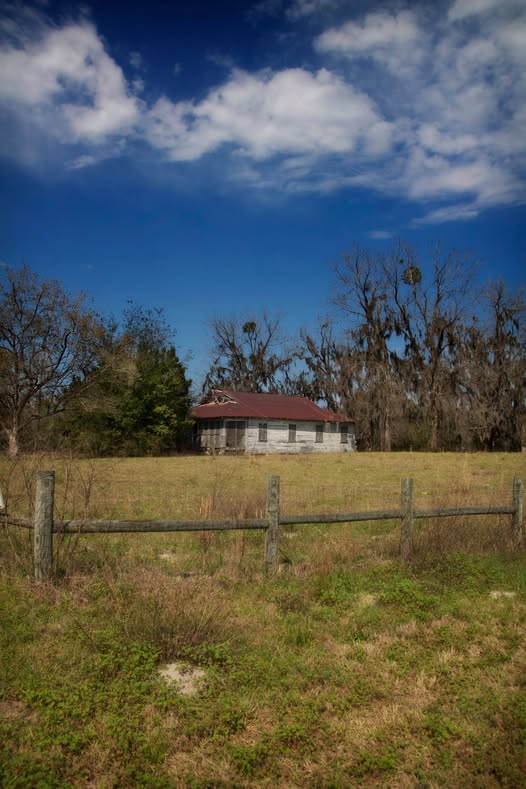 Forgotten Florida: A Weathered Home and the Stories It Might Tell