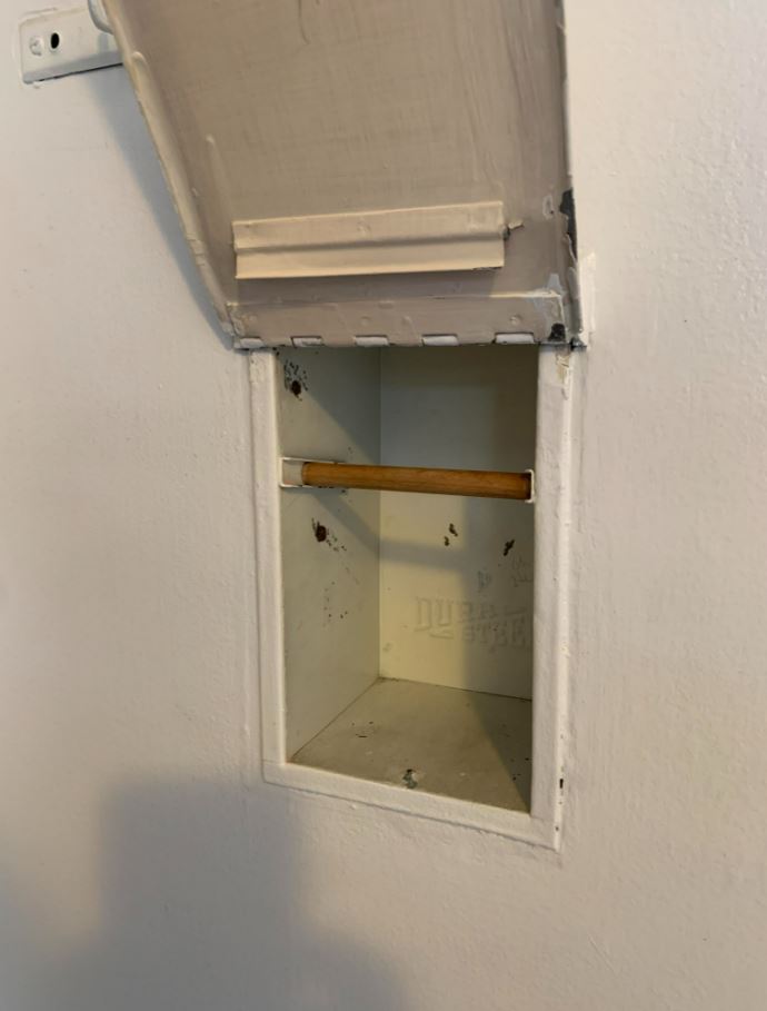 “Recessed Kitchen Enclosure: What Was This Hidden Feature in a 1935 Southern California Home Actually For?”