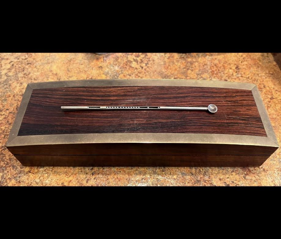 Title: Mystery Scoop Found in My Late Uncle’s Estate — Any Ideas?