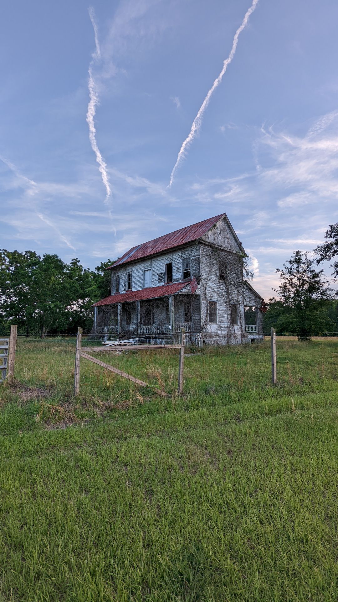 South Carolina Farmhouse Fades Away