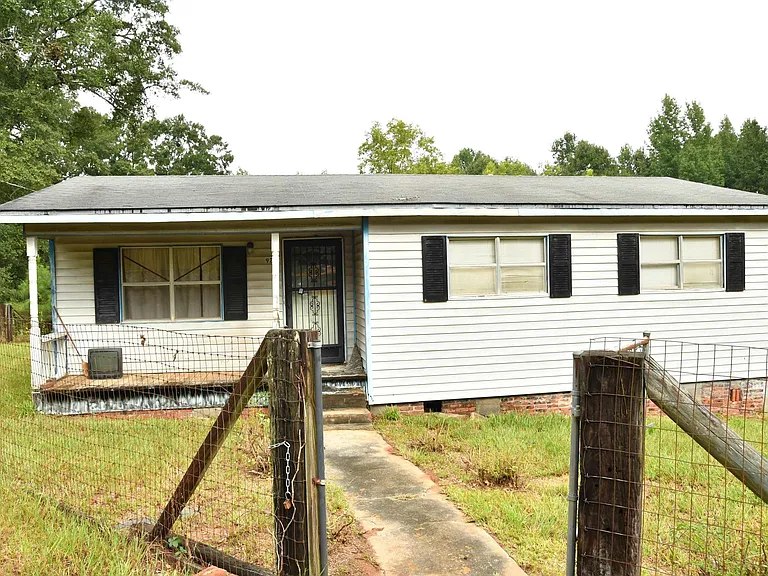 Don’t Miss This Greenville Opportunity – Priced to Sell!