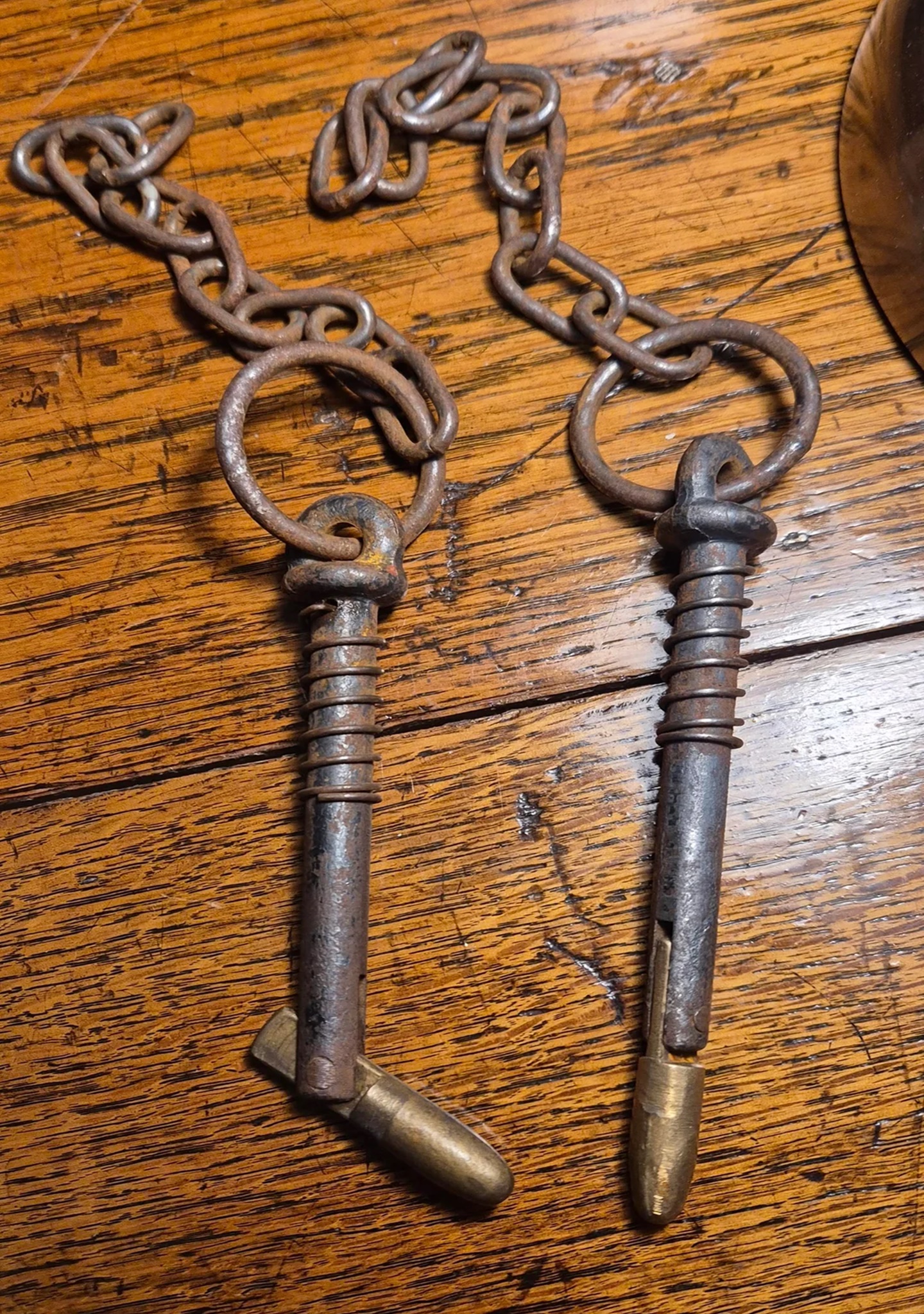 The Heavy Hinged Mystery from the Workshop