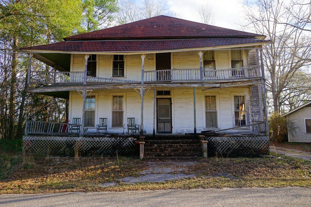 Historic Hotel and Store Left Behind in Alabama