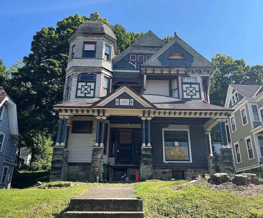 $39,900. Fixer upper alert in Pennsylvania.