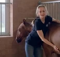 Teen Girl Hospitalized After Inserting Pen Inside Herself – Doctors Issue Urgent Warning