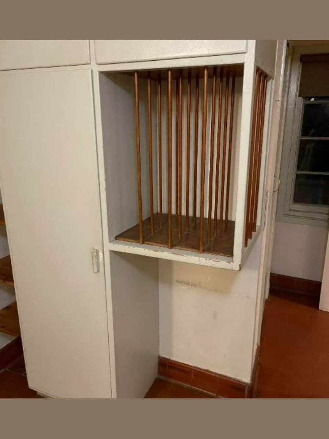 Mystery in the Midlands: Unearthing an Enigmatic Kitchen Artifact